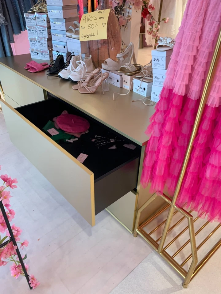 Truhe Gold mit 4 Schubladen, (B/T/H) 2000x800x750 - Bild 3 von 3