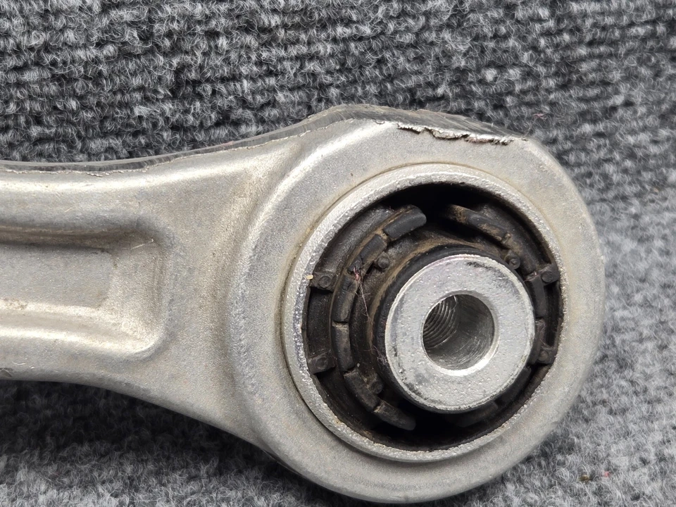 AUDI S6 2013-2018 brazo de control de vía inferior del lado del pasajero delantero derecho OEM Foto 2 de 4