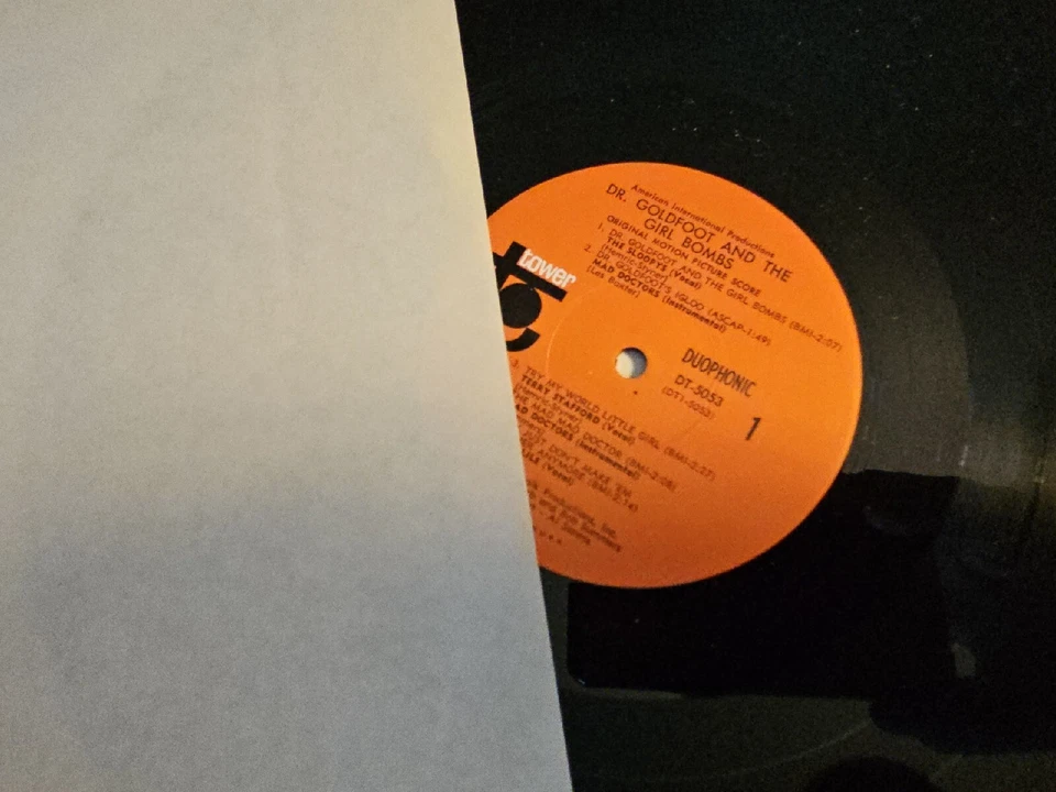 OST LP DR GOLDFOOT & THE GIRL BOMBS 1966 TOWER DUOPHONIC ORIGINAL PRESS - Image 4 of 4