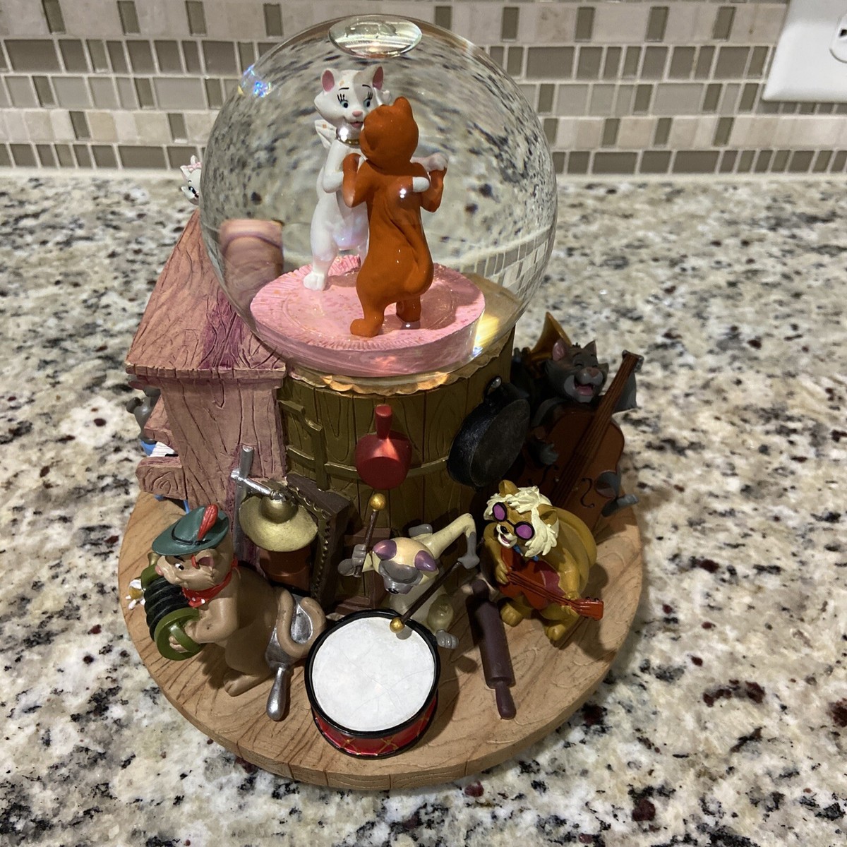 Disney Aristocats Snow Globe Limited Edition | eBay