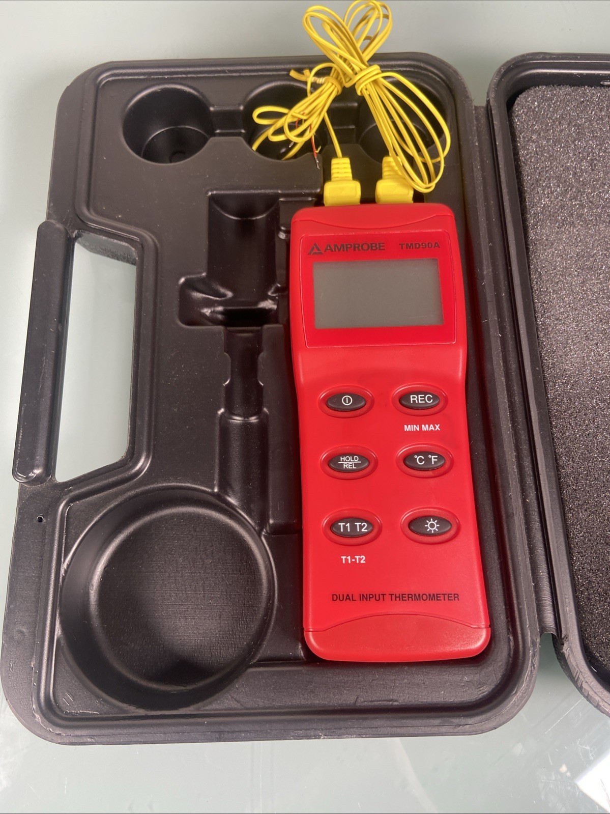 Amprobe TMD90A Digital Thermometer