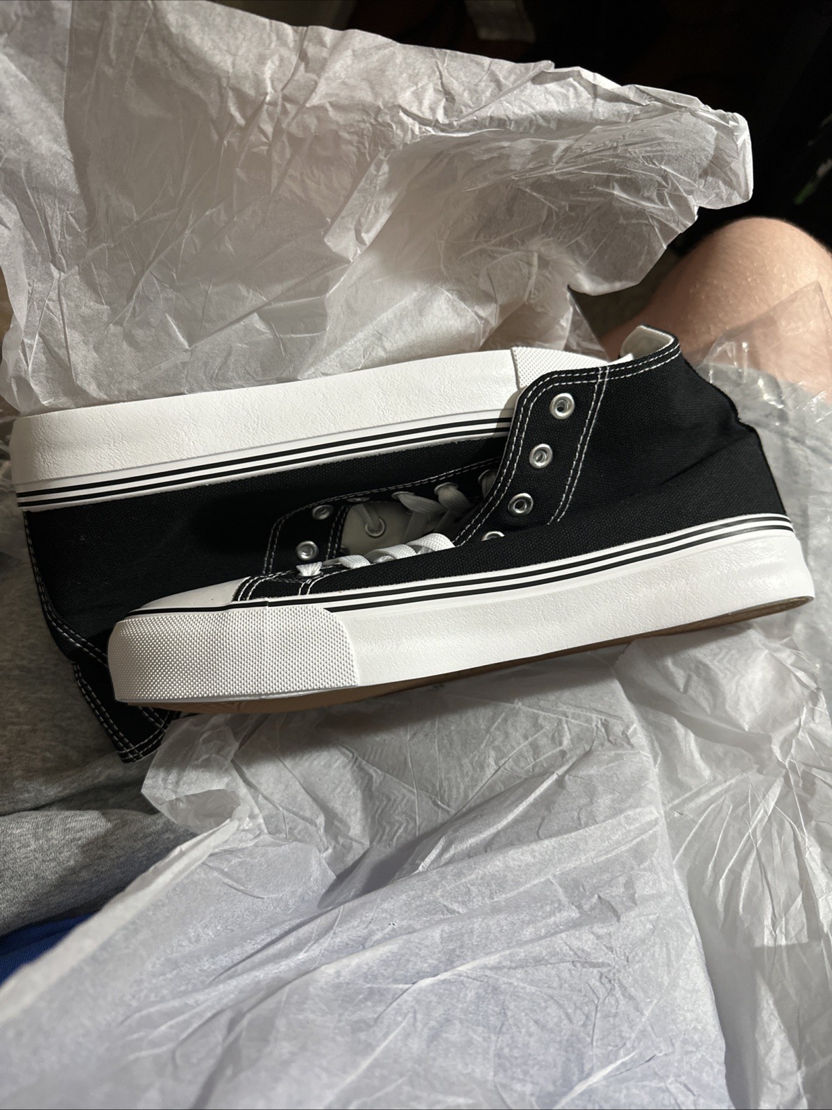 ZGR Womens Canvas Sneakers High Top Lace ups Casual Walking Shoes Black Size 9