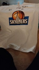  signiertes Skyliners T-Shirt von 2 Profis un...