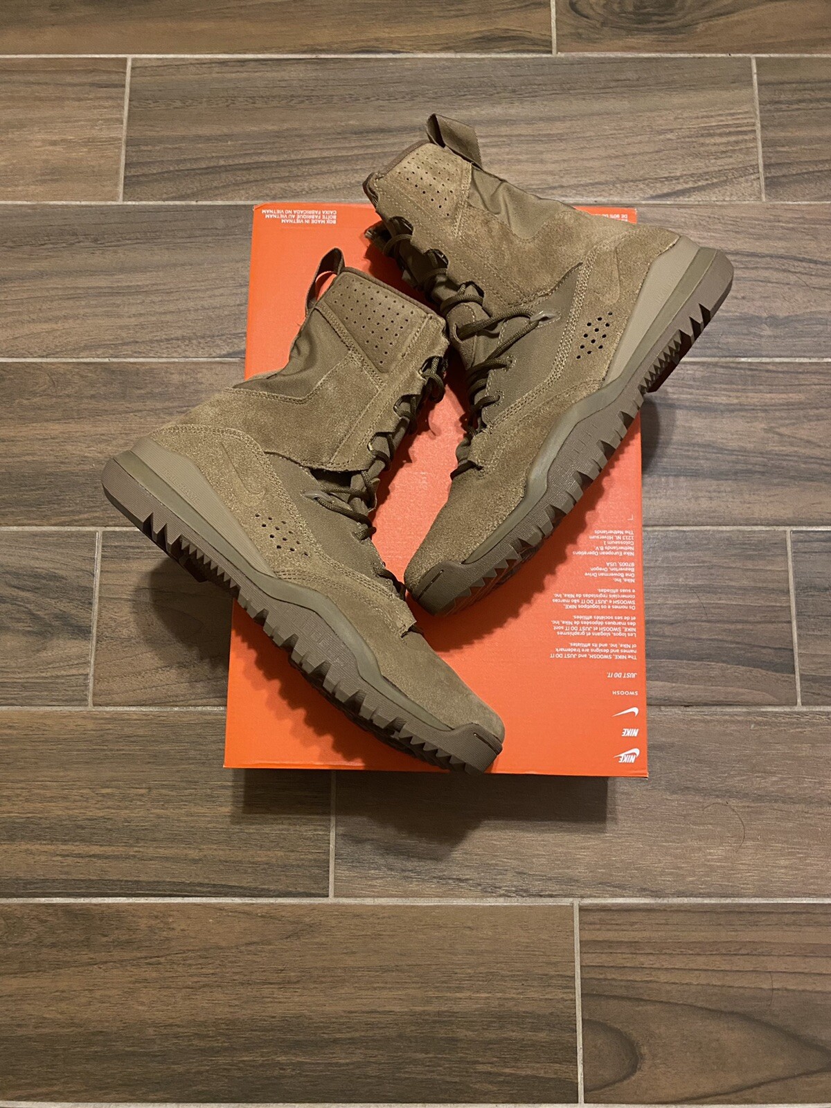 Nike SFB Field 2 Leather Tactical Boot 
