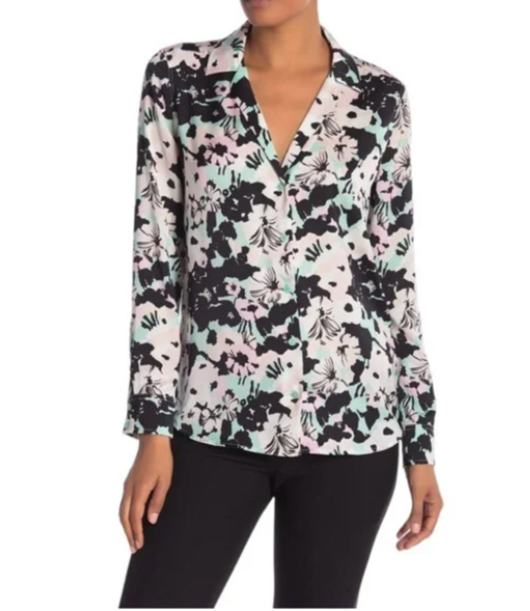 Adalyn In Mint Frost Floral Print V-neck Button Down Shirt S