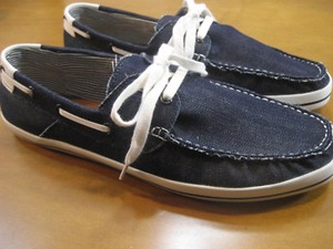 navy blue boat shoes mens
