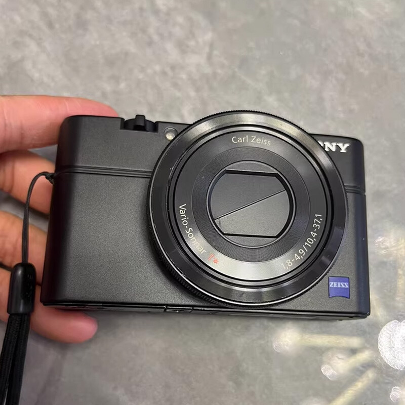 Sony Cyber-Shot DSC-RX100 II RX100M2 20.2MP 3.6x Zoom Digital