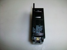 ITE BQ1B015 BOLT ON CIRCUIT BREAKER  SP    15 A.  120/240 V. Ac.