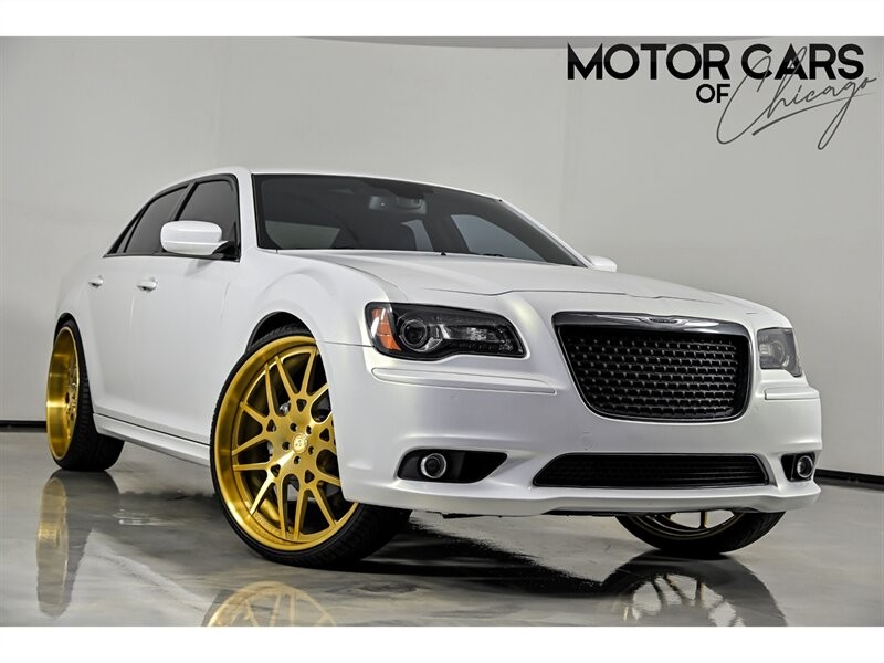 2012 Chrysler 300 SRT8