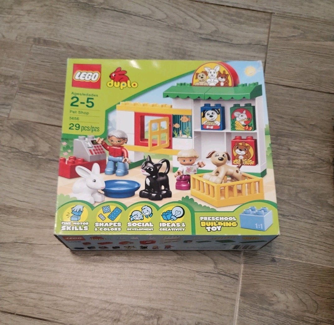 *NUOVO* LEGO DUPLO PET SHOP 5656, la scatola è ammaccata ma nuova