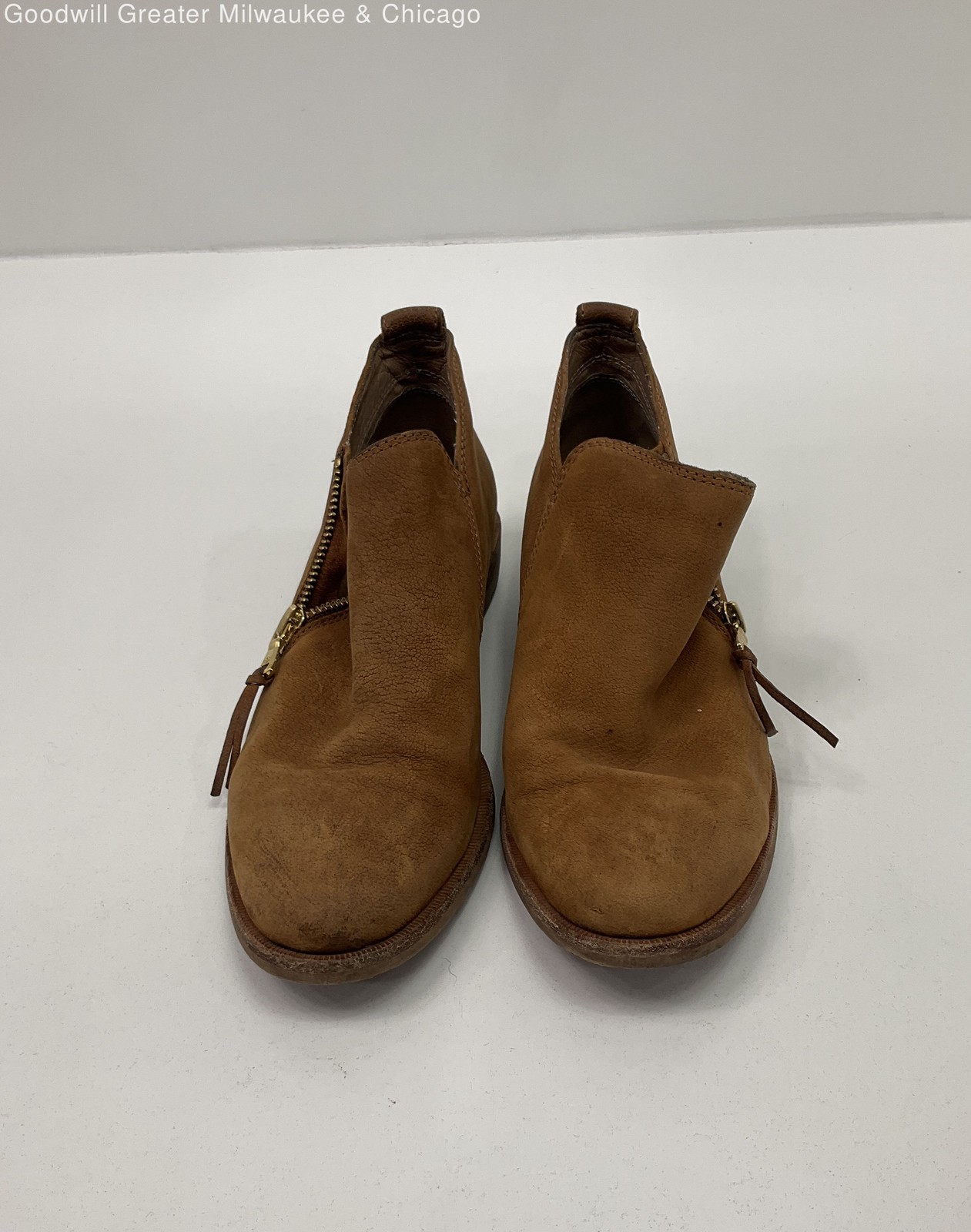 UGG Womens Brown Solid Leather Side Zip Ankle Boo… - image 1