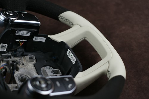 Exclusive RANGE ROVER SPORT Custom Steering WheeI L494 flat bottom Alcantara - Picture 5 of 11