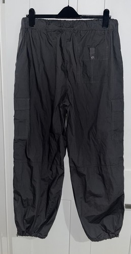 Next Men’s Cargo Like Trousers With Bungee Accents Next Brand - Size Med - Picture 5 of 10