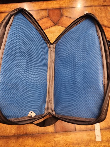 Alienware Vindicator 2.0 Laptop Slim Carrying Case Bag 17" Black awv17sc2.0 - Picture 10 of 12