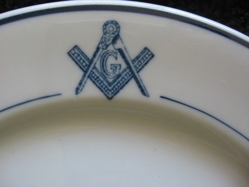 Syracuse China-4-7 1/4" Salad Plates-Masonic Lodge-USA-Blue emblem - Picture 2 of 3