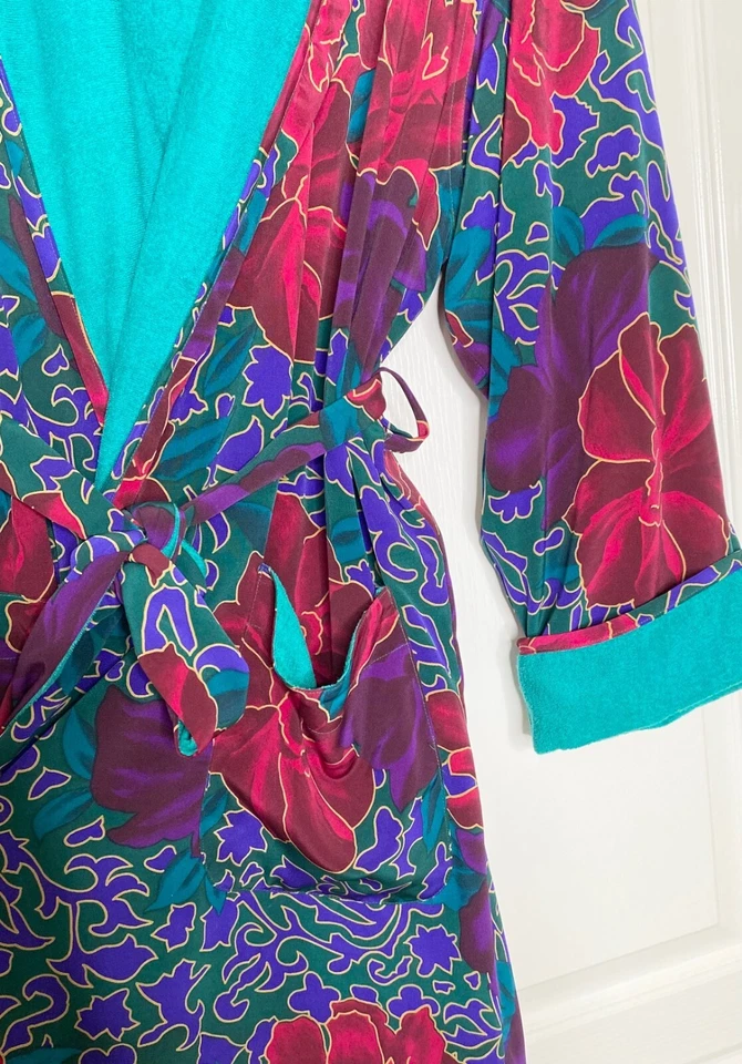Victoria’s Secret Vintage Gold Label Floral Print Terry Towel Lining Robe O/S - Image 3 of 4