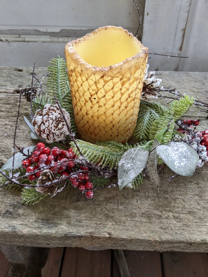 GLITTERED PINE CANDLE RING WREATH Pip Berries Pinecones Branch Country 10" x 5" - Image 3 of 3