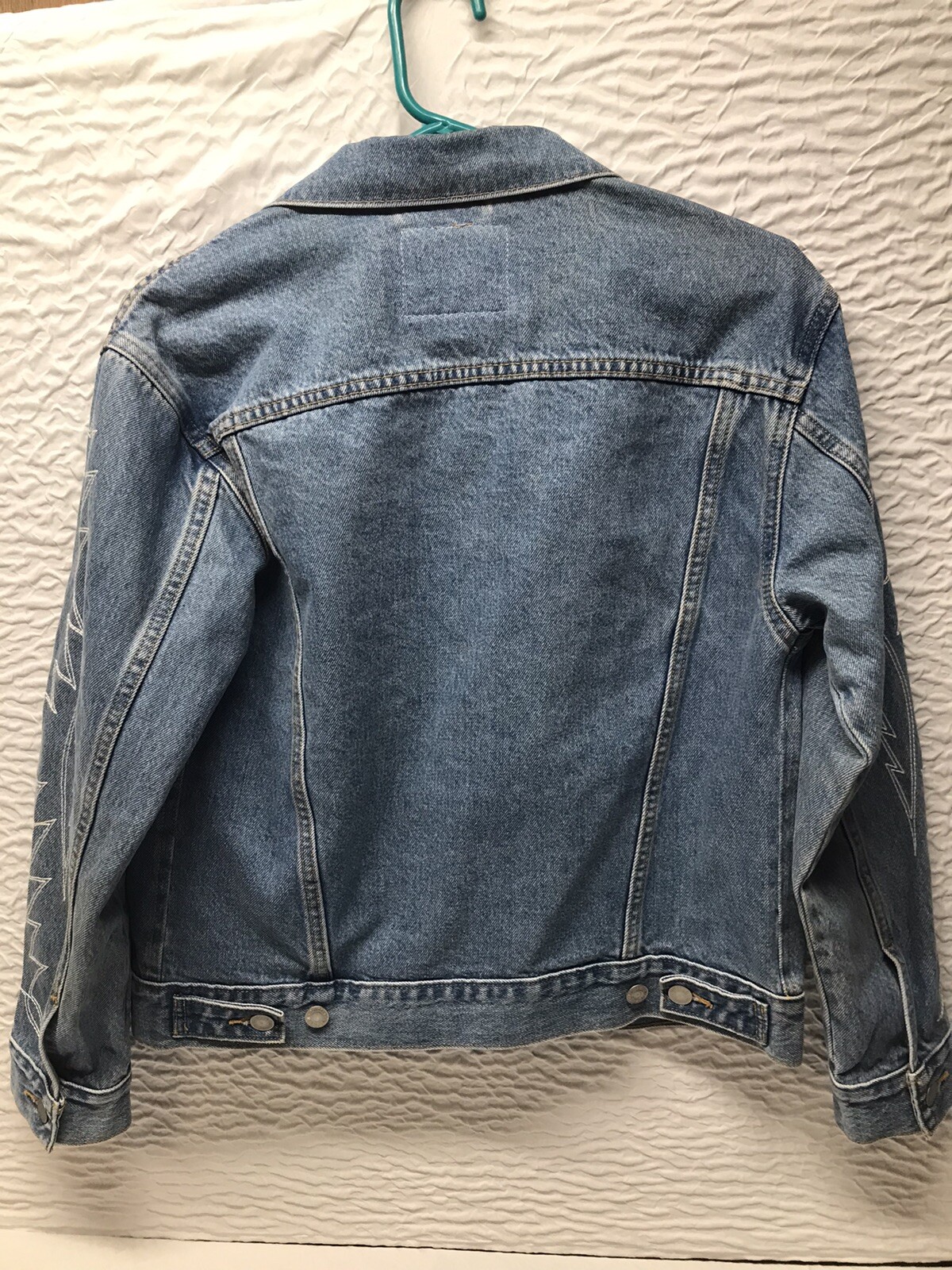 Picture 2 of 10