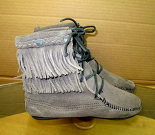 Minnetonka Classic Fringe Ankle Boots Grey Suede Leather Size 7