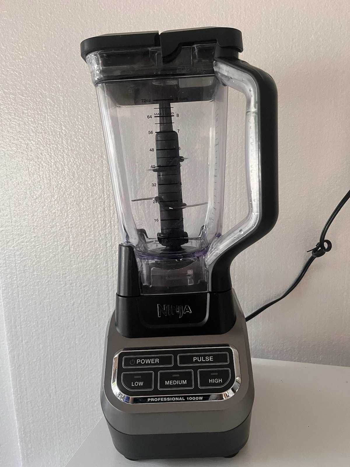 Ninja BL610 Professional 1000W Countertop Blender with 72oz Pitcher – Black