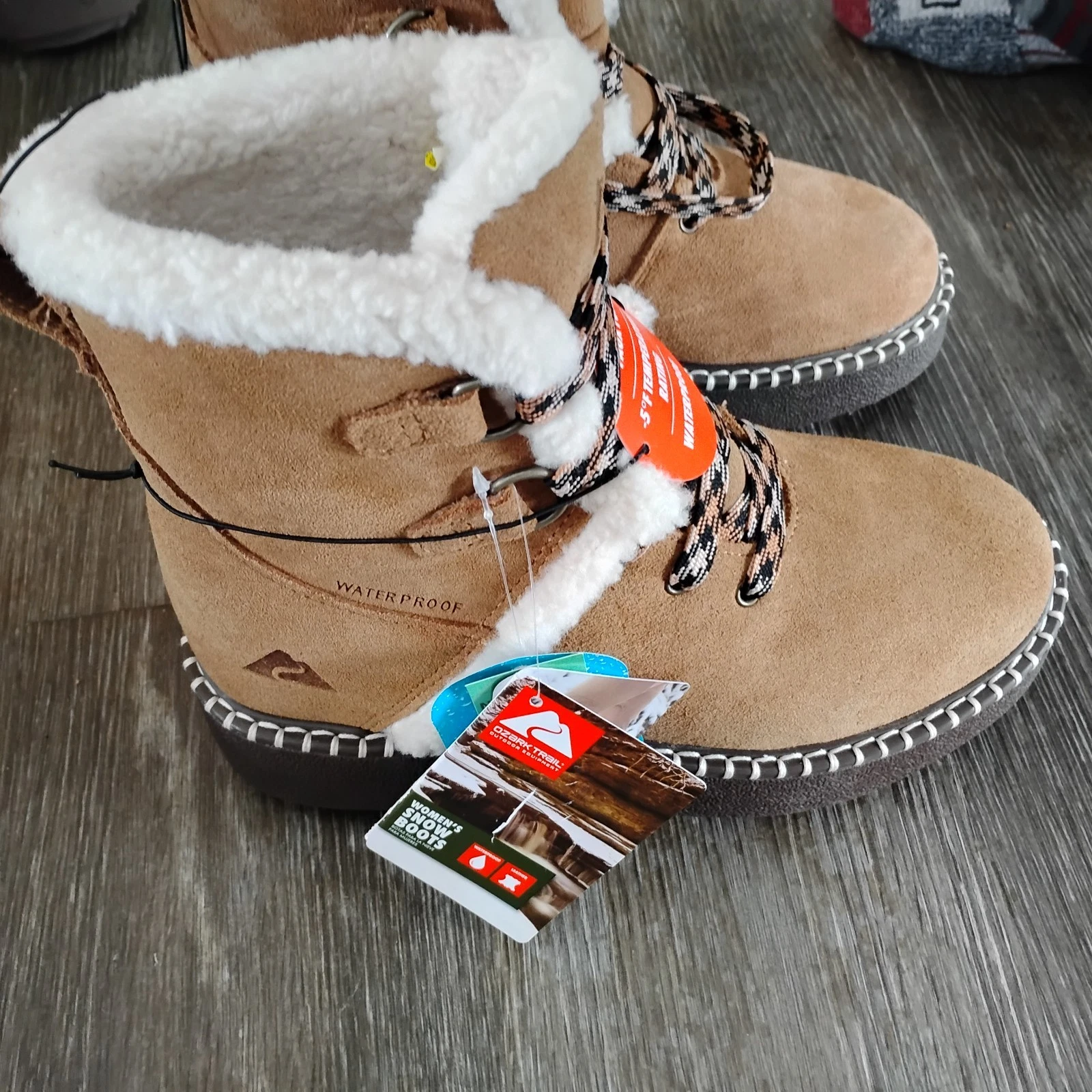 Ozark Trail 3M Women size 7 Water Resistant Platform Winter SNOW BOOTS CHESTNUT