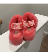 So Fluffy UGG Oh Yeah Womens Slipper Strawberry Sorbet Pink Sz 8