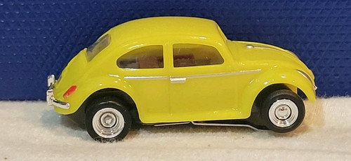 Custom Dash 1971 Yellow VW Beetle Bug HO Slot Car AW Tjet Chassis Vincent Rims - Picture 3 of 8