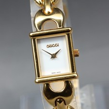 Near MINT GUCCI 1800L White Dial Tank Gold Bracelet Quartz 16mm Ladies Watch