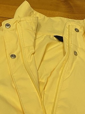 IZOD golf jacket ladies  XL.  Yellow With Removable Sleeves