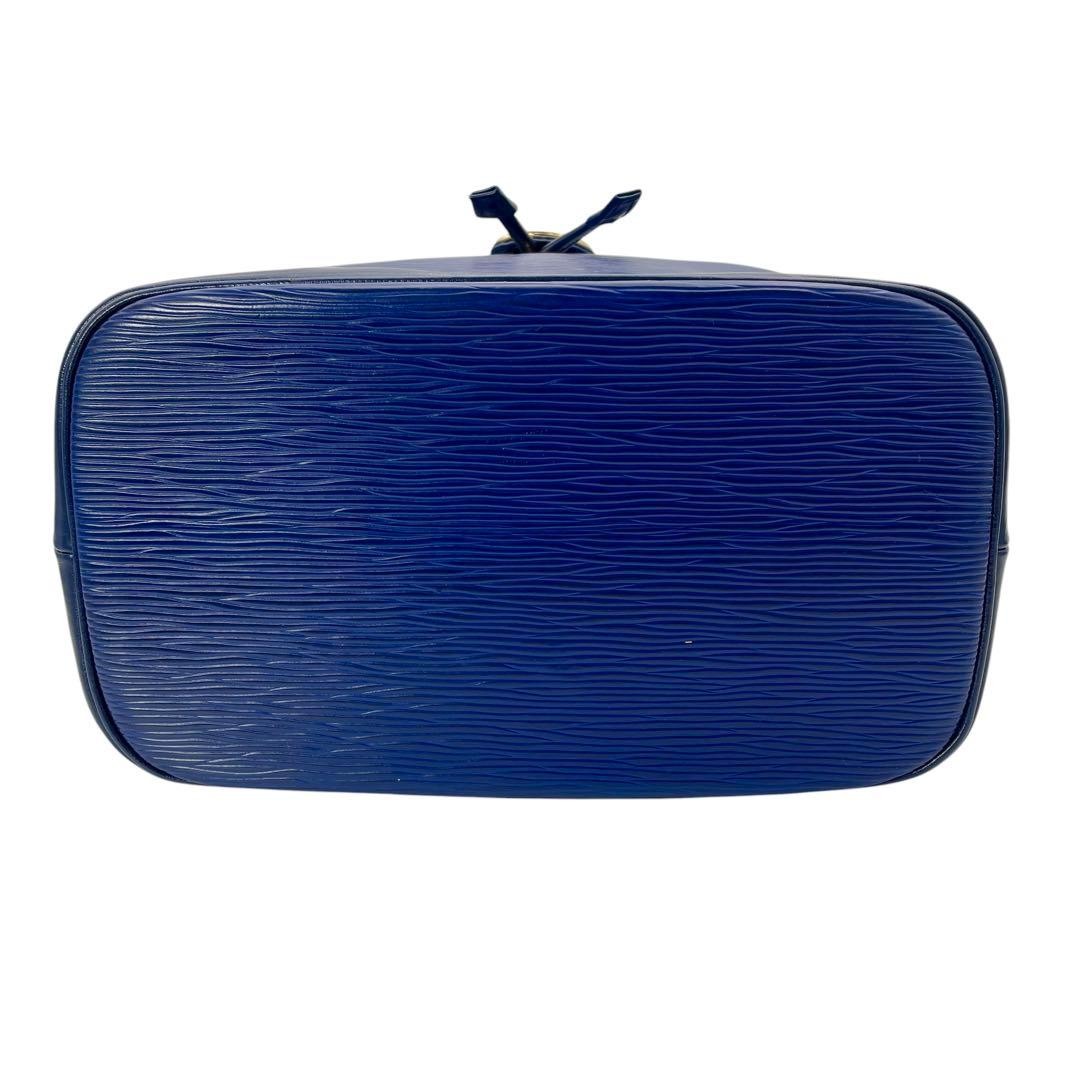 Valentino Garavani Blue Leather Shoulder Bag, Authentic, Near Mint Condition Ja thumbnail 5