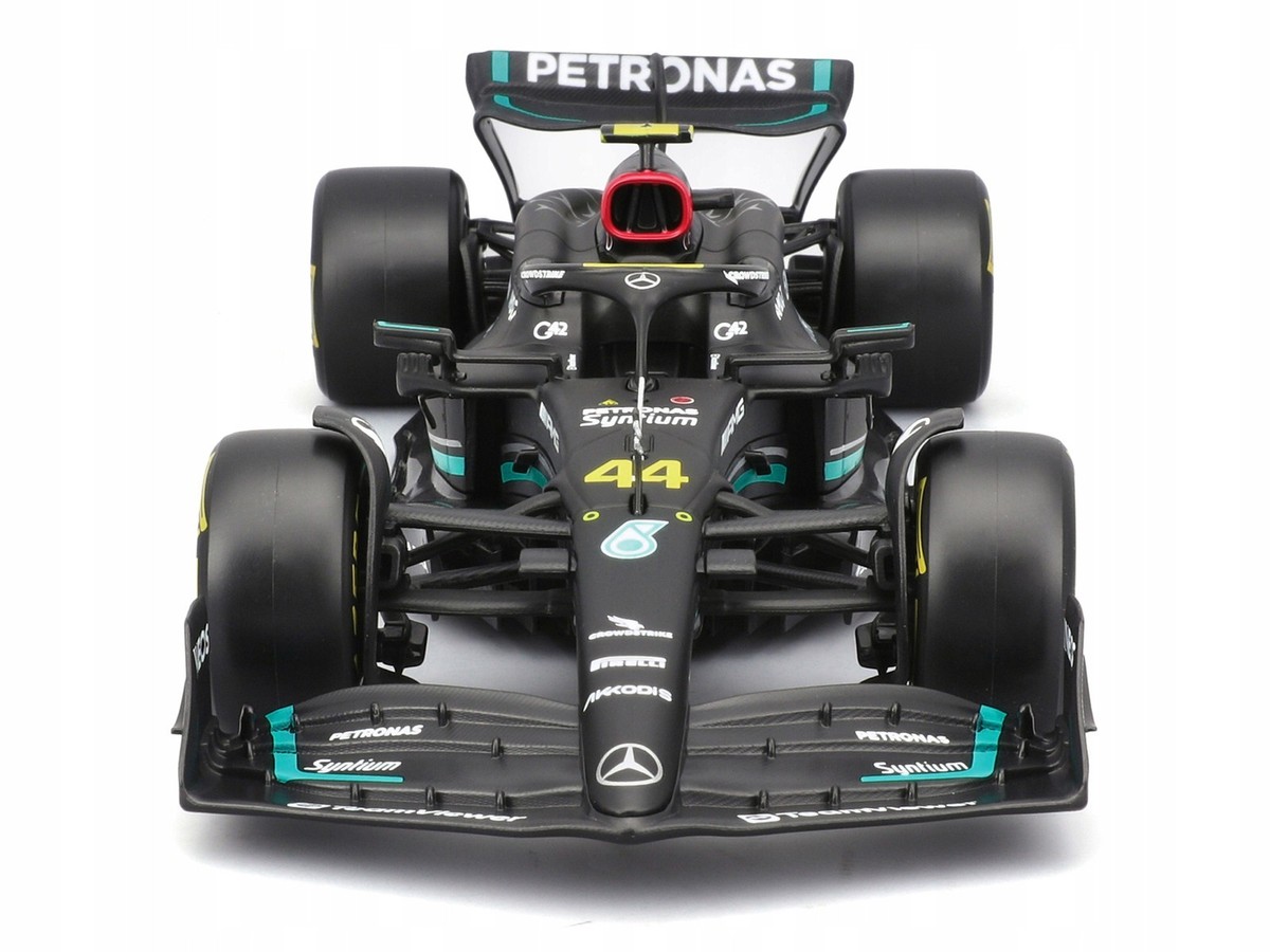 MERCEDES-AMG F1 W14 #44 HAMILTON F1 (2023) W/DRIVER FIGURE 1/24 BY