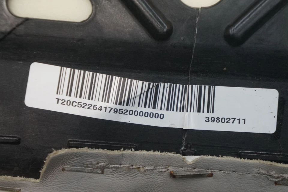 Cojín inferior izquierdo o derecho asiento trasero cuero 52207416442 OEM BMW i8 2015 Foto 4 de 4