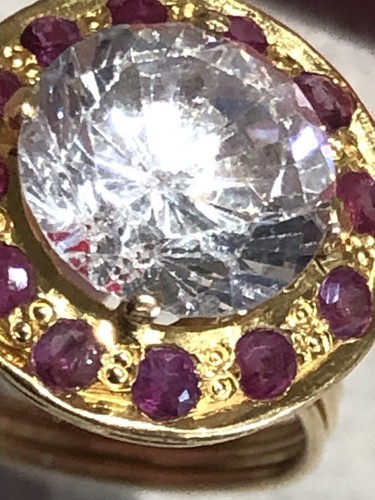 18ct 750 Yellow gold Solitaire & Ruby Halo Gemstone Ring - Picture 8 of 11
