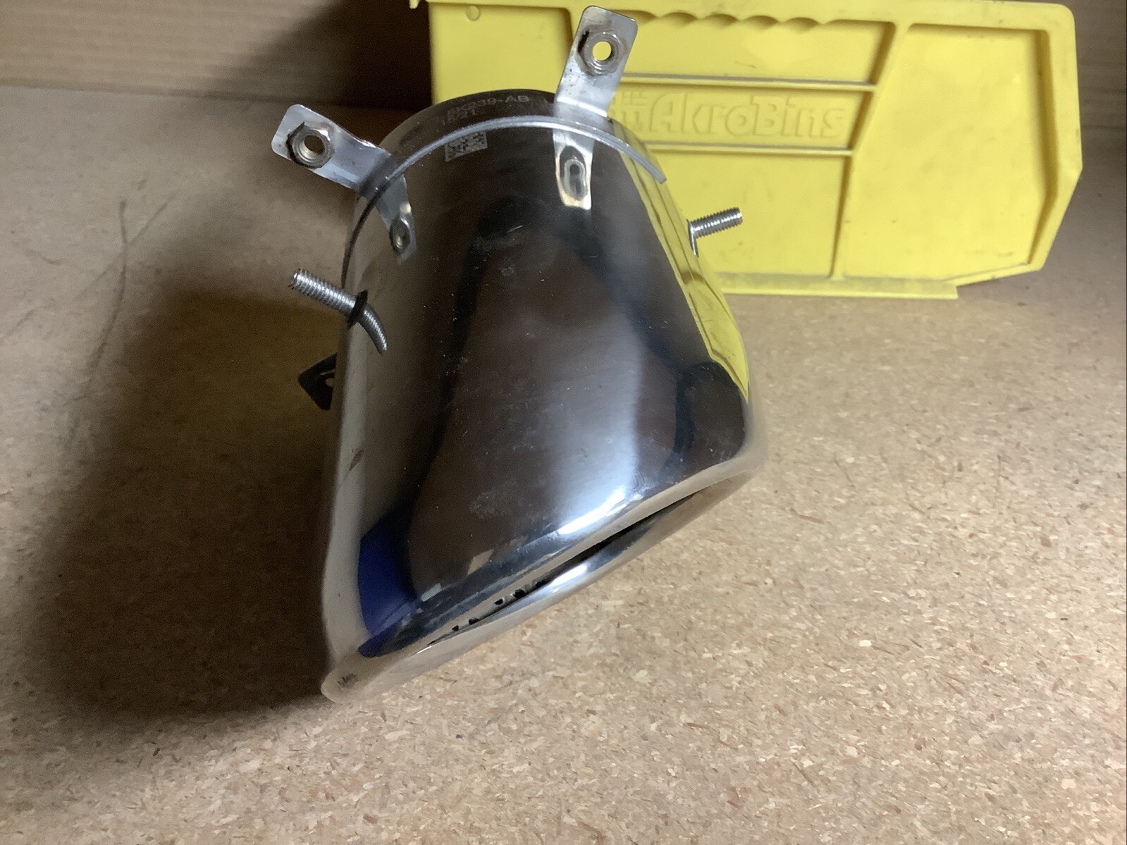 ASTON MARTIN DB11 MUFFLER TIP TAIL PIPE 2017 2018 2019 2020 2021 HY53-5K238-CB