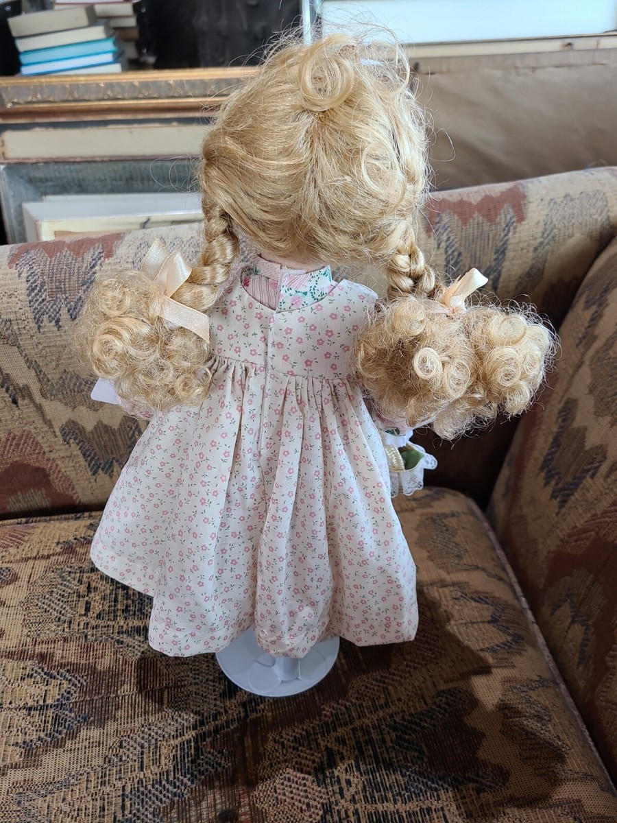 447-PORCELAIN COUNTRY STYLE DOLL 16