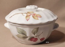 Mikasa Belle Terre Individual Casserole with Lid EXCELLENT CONDITION!
