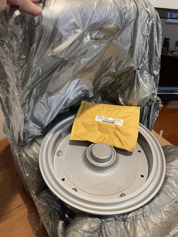 Conjunto de rueda Cleveland 40-130 para Piper, PA31-350 Chieftain y EMB 312 Embraer Foto 2 de 4