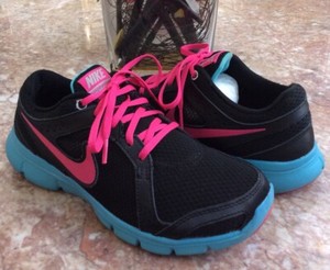 nike flex experience run 2