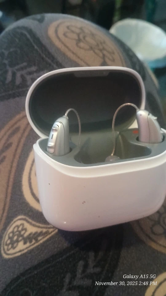 Audífonos Phonak Audéo Lumity L90-R recargables Bluetooth premium (par) Foto 2 de 4