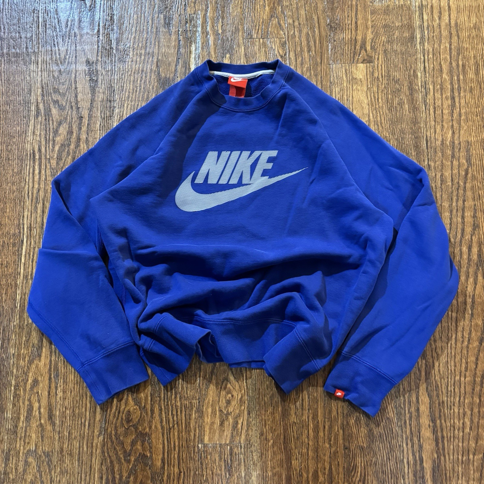 Nike vintage red tag blue crewneck sweatshirt Size Large