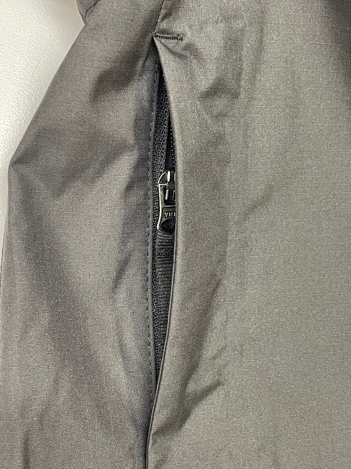 The North Face Girls Antora Rain Jacket Black Size L Waterproof Windproof Hooded thumbnail 9