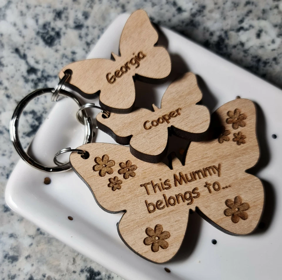 PERSONALISED CHRISTMAS GIFT GIFTS FOR HER BIRTHDAY BUTTERFLY KEYRING MUMMY NAN