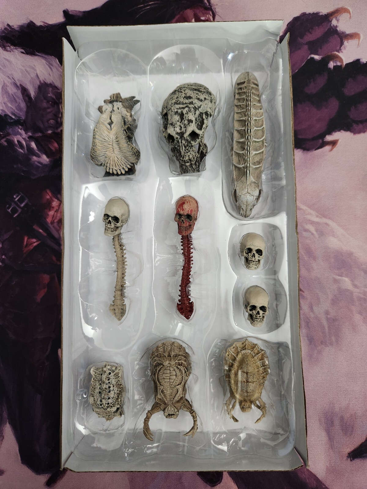 NECA Predator Trophy Skulls Accessory Pack  for 7" action figure AUTHENTIC
