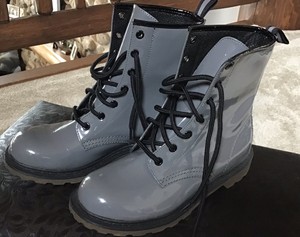 no boundaries combat boots