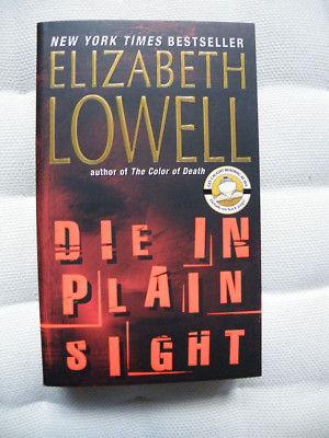 Die in plain sight ELIZABETH LOWELL sehr guter Zustand, amerikanisches Taschenb.