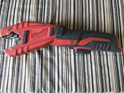 Milwaukee 2471-20 M12 Cordless Copper Tubing Cutter ( BARE TOOL/TESTED )=USED=