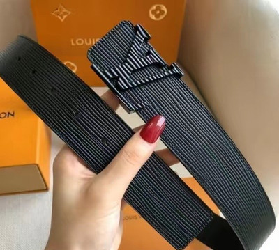 Men s Authentic Louis Vuitton Classic Smooth Black Belt Size 100CM/38-40