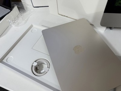 NEU 13 Zoll MacBook Air ~ (2022, Apple M2 10-Core GPU, 16GB RAM, 1TB SSD, STAR)