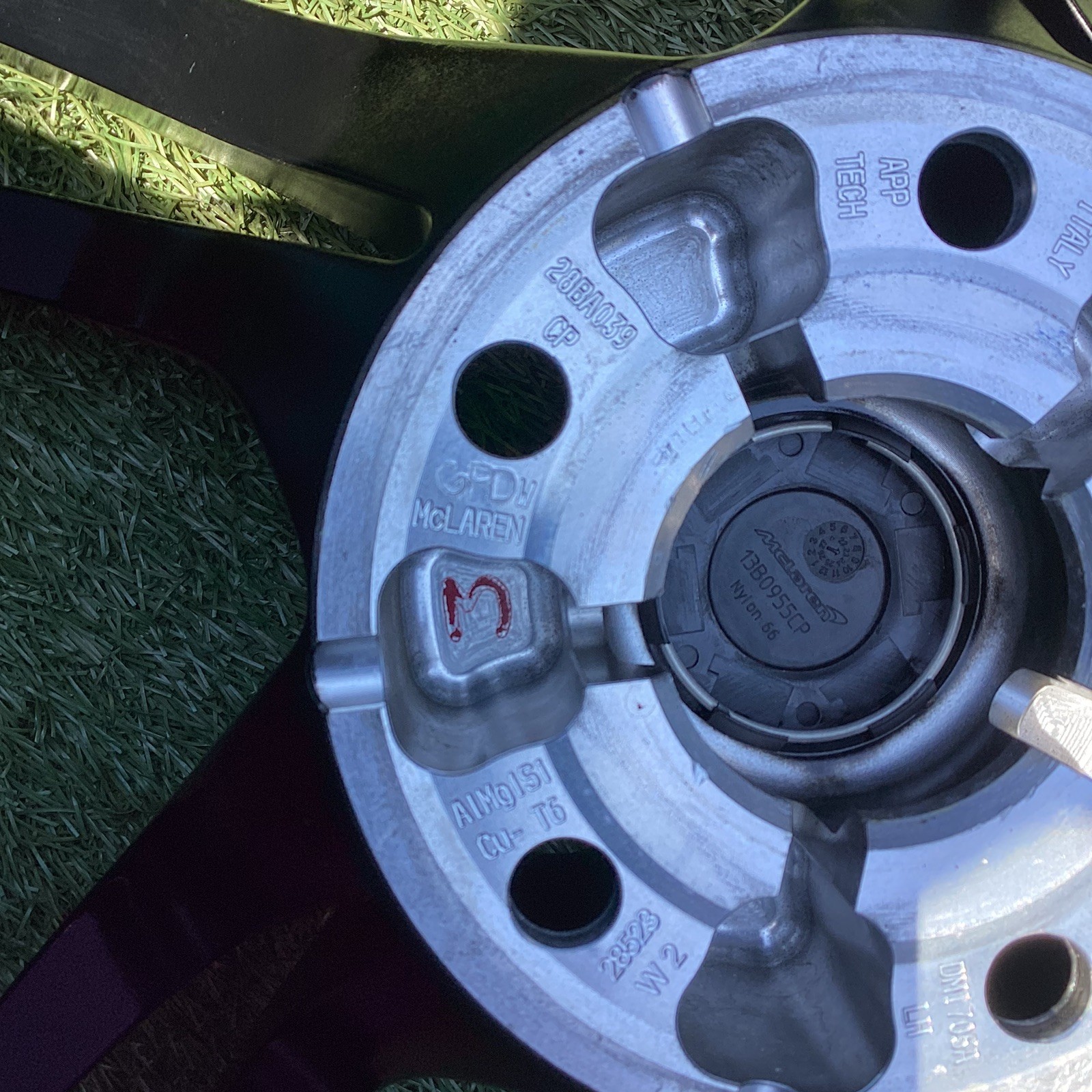 McLaren 750S 2026 FRONT+LEFT+INNER Wheel P/N 28BA008CP