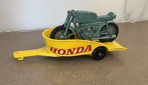 Matchbox Lesney # 38c Honda Motorcycle and Trailer  Yellow/Metblue- Orig-Minty !
